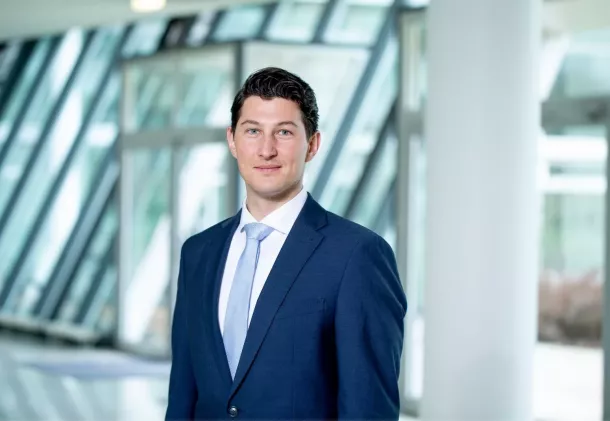 Rechtsanwalt Herr Bruegel schätzt die Fortbildung und Weiterentwicklung bei Plup.